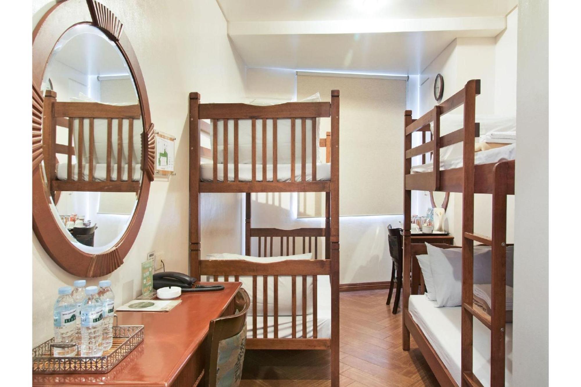 Townhouse Oak Metro Manila Near Osmena Highway Pnr Pasay Formerly Avitel Hotel Макати Экстерьер фото