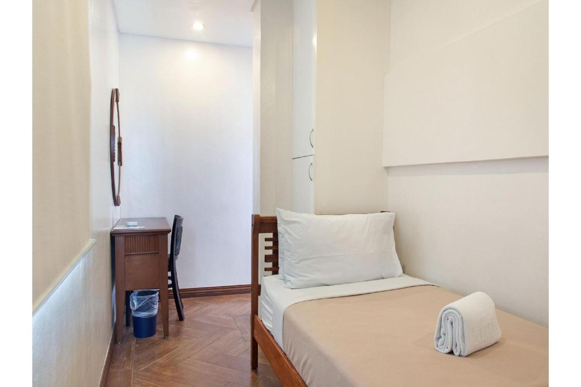 Townhouse Oak Avitel Hotel Near Osmena Highway, Pnr Pasay Station, Metro Manila Макати Экстерьер фото