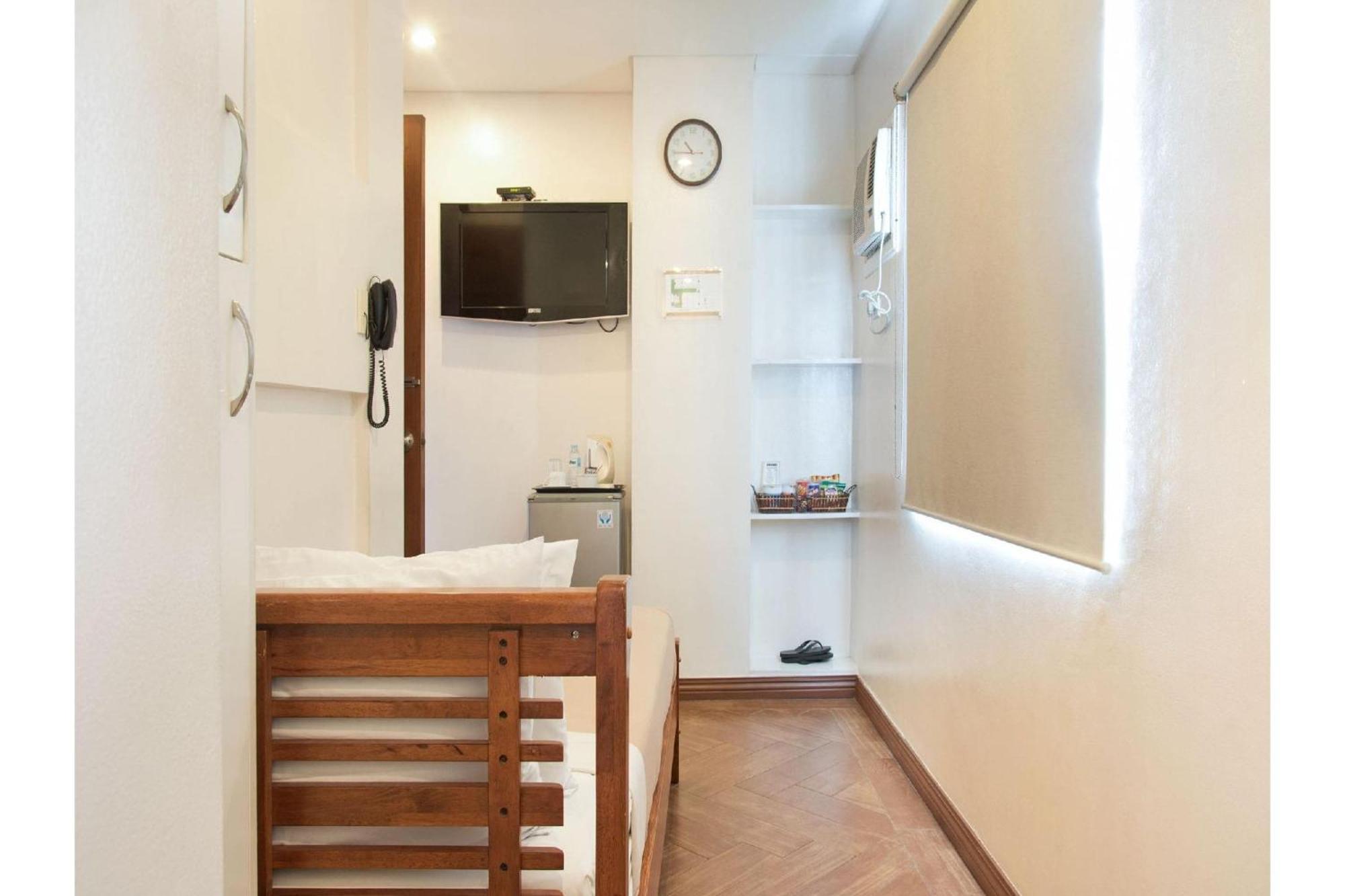 Townhouse Oak Avitel Hotel Near Osmena Highway, Pnr Pasay Station, Metro Manila Макати Экстерьер фото
